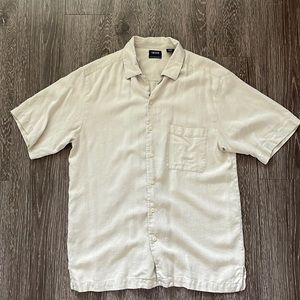 Izod Men’s Silk Button-down (size Medium)